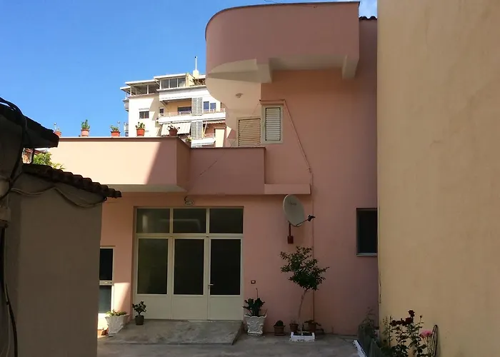 Andi Apartment